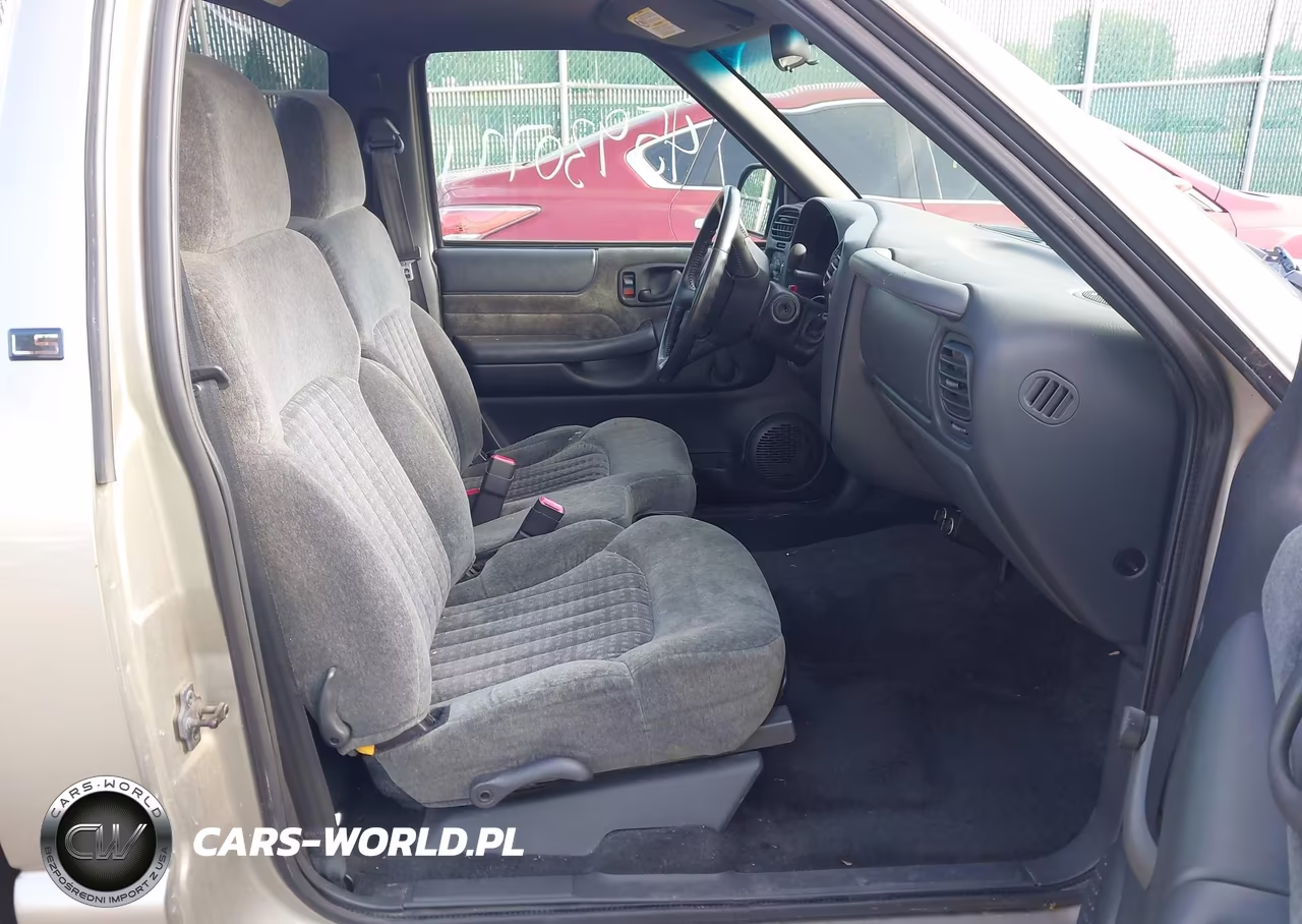 2002 Chevrolet S-10 Ls VIN:1GCCS145528159846 - 5