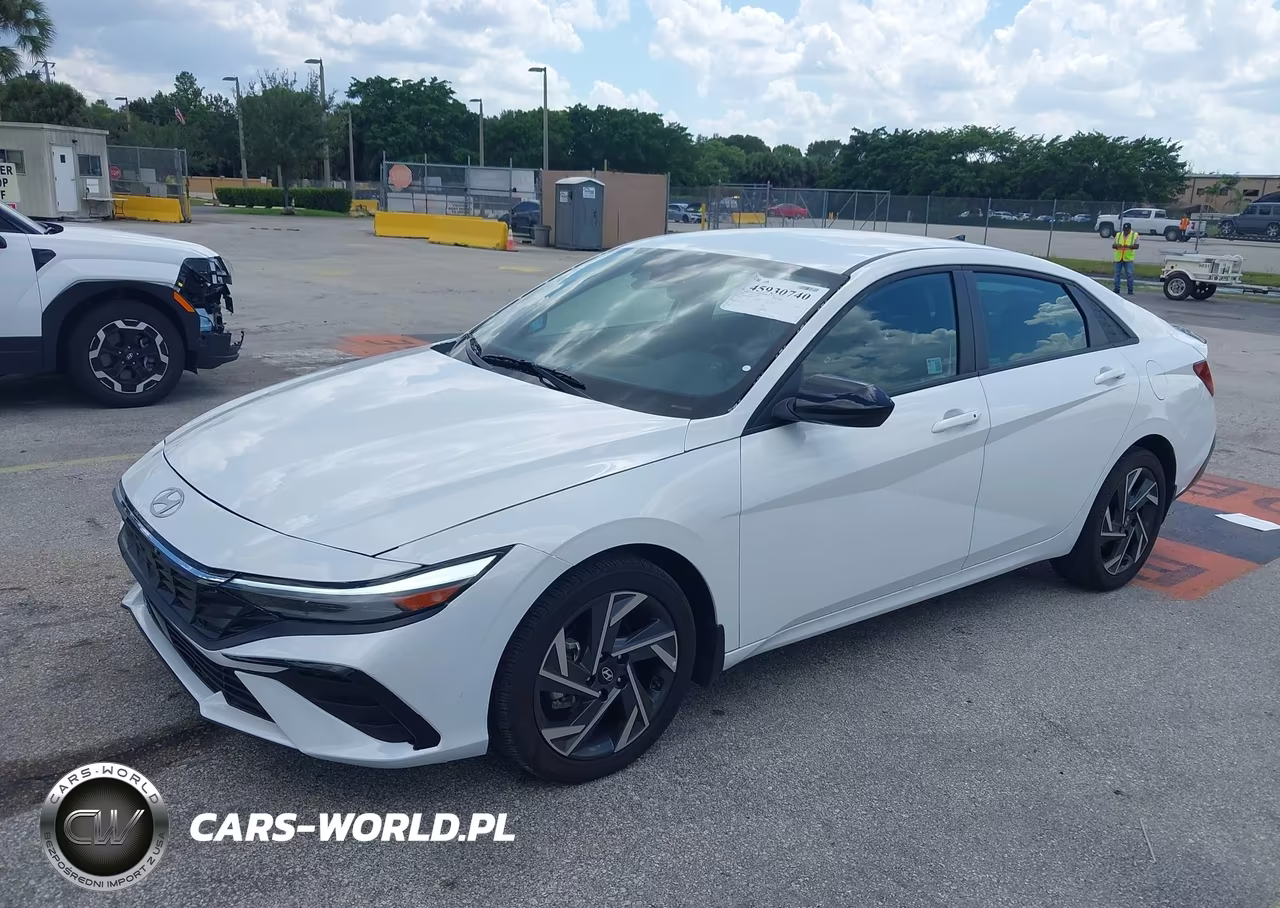 2025 Hyundai Elantra Sel Sport VIN:KMHLM4DG9SU932432 - 17