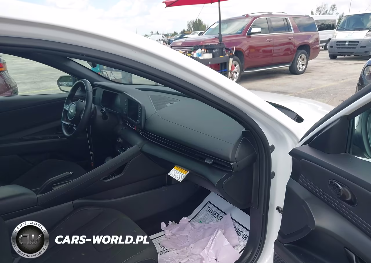 2025 Hyundai Elantra Sel Sport VIN:KMHLM4DG9SU932432 - 5