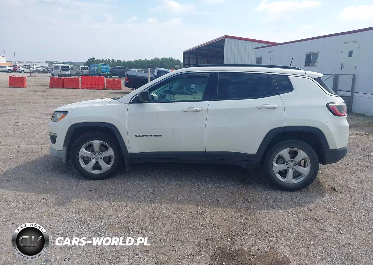 2019 Jeep Compass Latitude 4X4 VIN:3C4NJDBB7KT836242 - 13