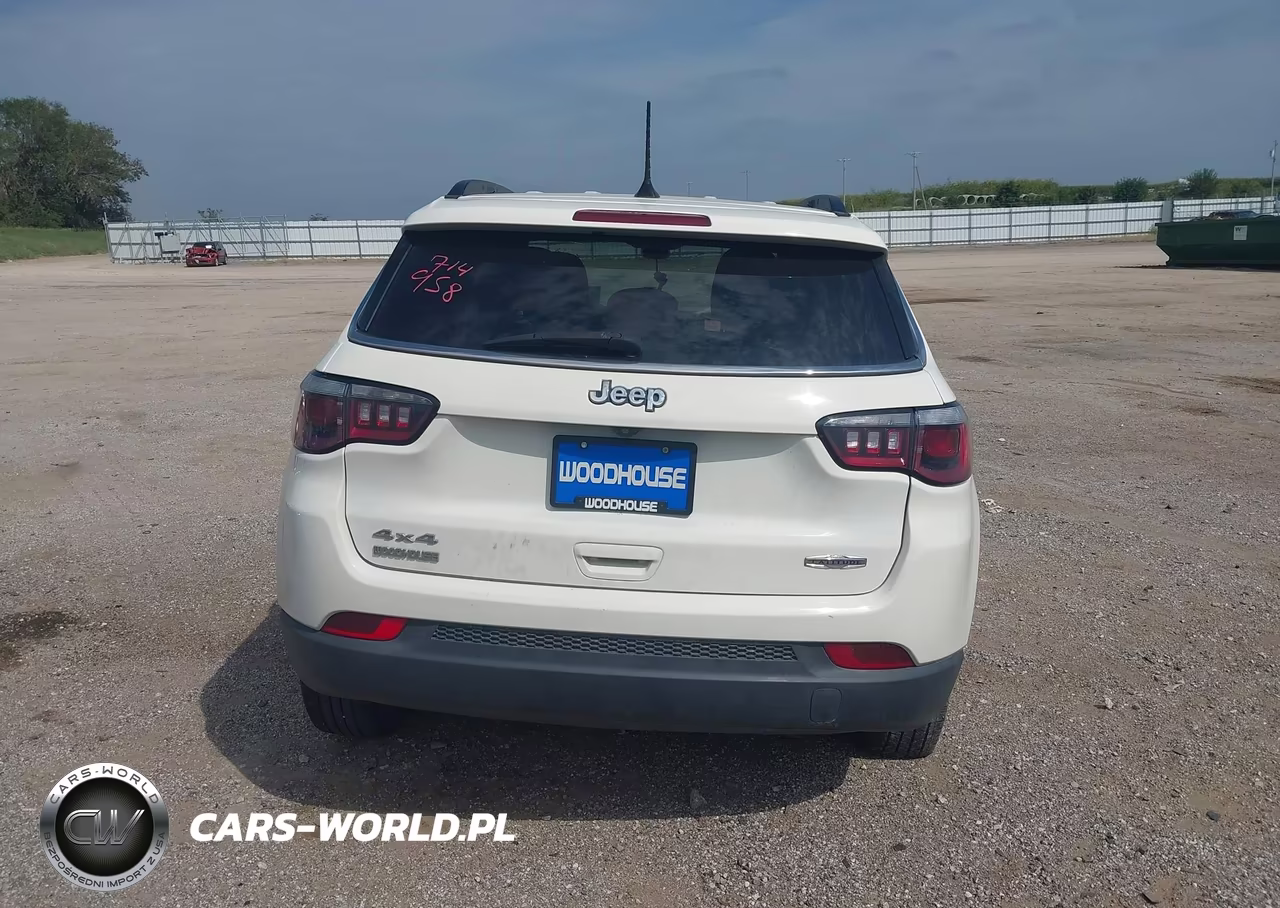 2019 Jeep Compass Latitude 4X4 VIN:3C4NJDBB7KT836242 - 15