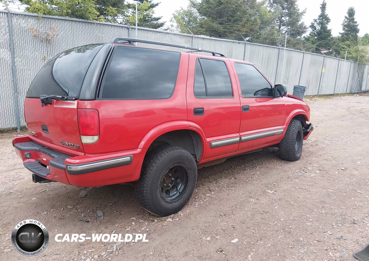 2000 Chevrolet Blazer Ls VIN:1GNCS13W1Y2281827 - 4
