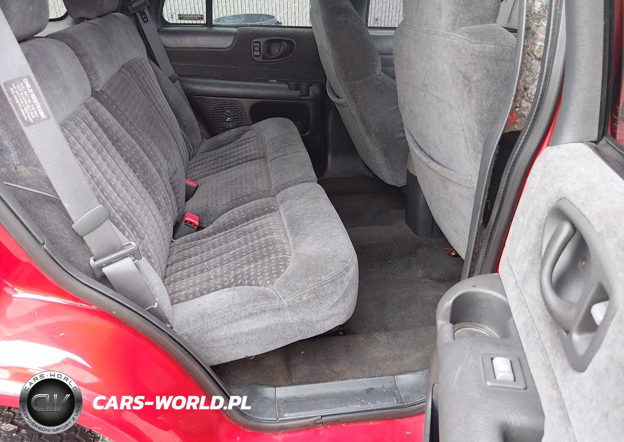 2000 Chevrolet Blazer Ls VIN:1GNCS13W1Y2281827 - 8