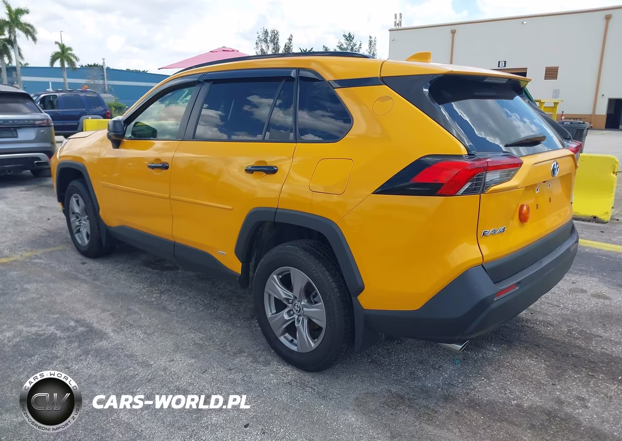 2023 Toyota Rav4 Hybrid Le VIN:JTMLWRFV2PD187036 - 3