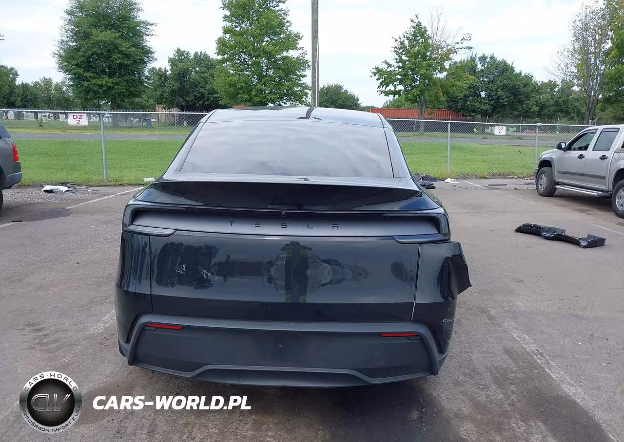 2026 Tesla Model Y Premium-Rear-Wheel Drive VIN:7SAYGDEDXTF581677 - 15