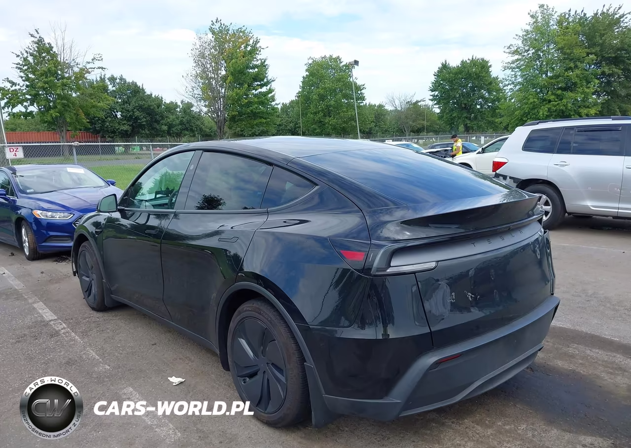 2026 Tesla Model Y Premium-Rear-Wheel Drive VIN:7SAYGDEDXTF581677 - 3