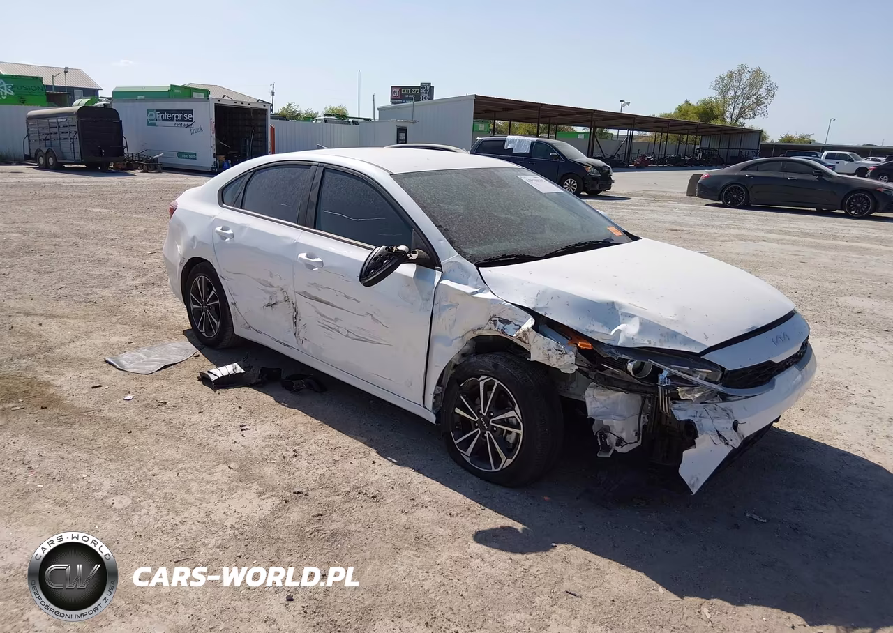 2023 Kia Forte Lxs VIN:3KPF24AD8PE515004 - 6