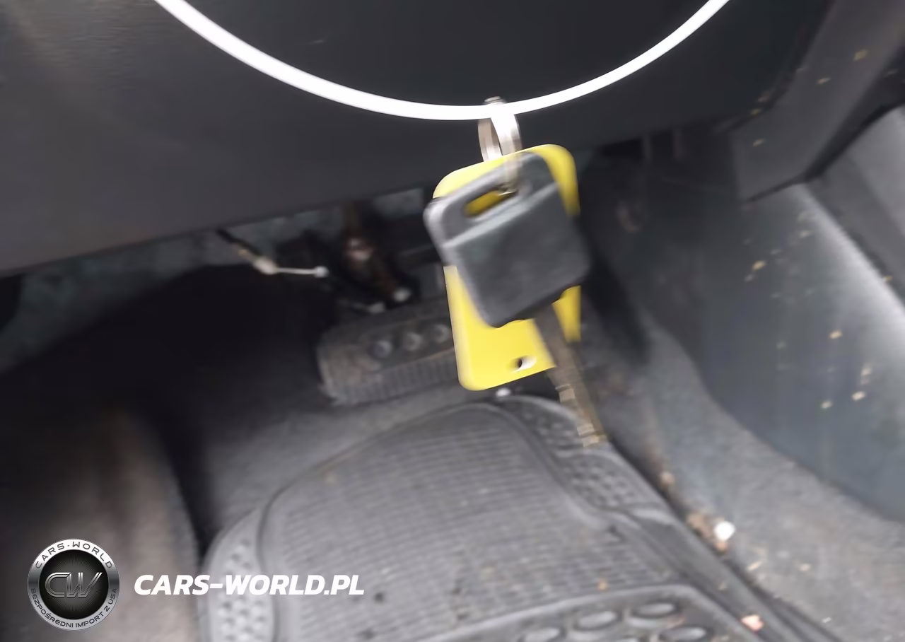 2011 Nissan Versa 1.8S VIN:3N1BC1CP8BL374685 - 11