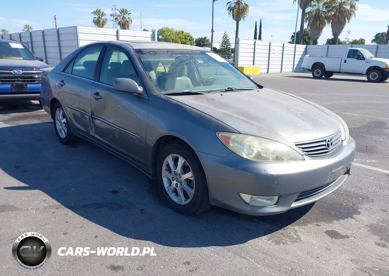 2005 Toyota Camry Xle V6 – zdjęcie 1 z 16