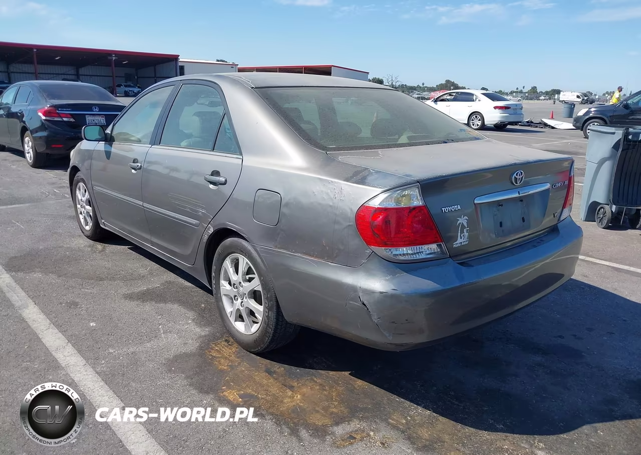 2005 Toyota Camry Xle V6 VIN:4T1BF32K35U593839 - 3