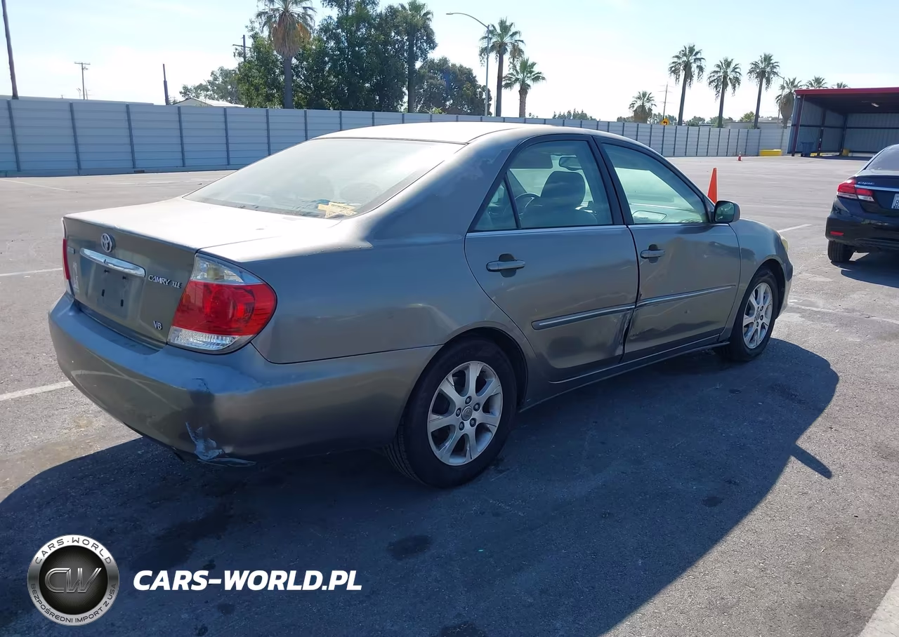 2005 Toyota Camry Xle V6 VIN:4T1BF32K35U593839 - 4