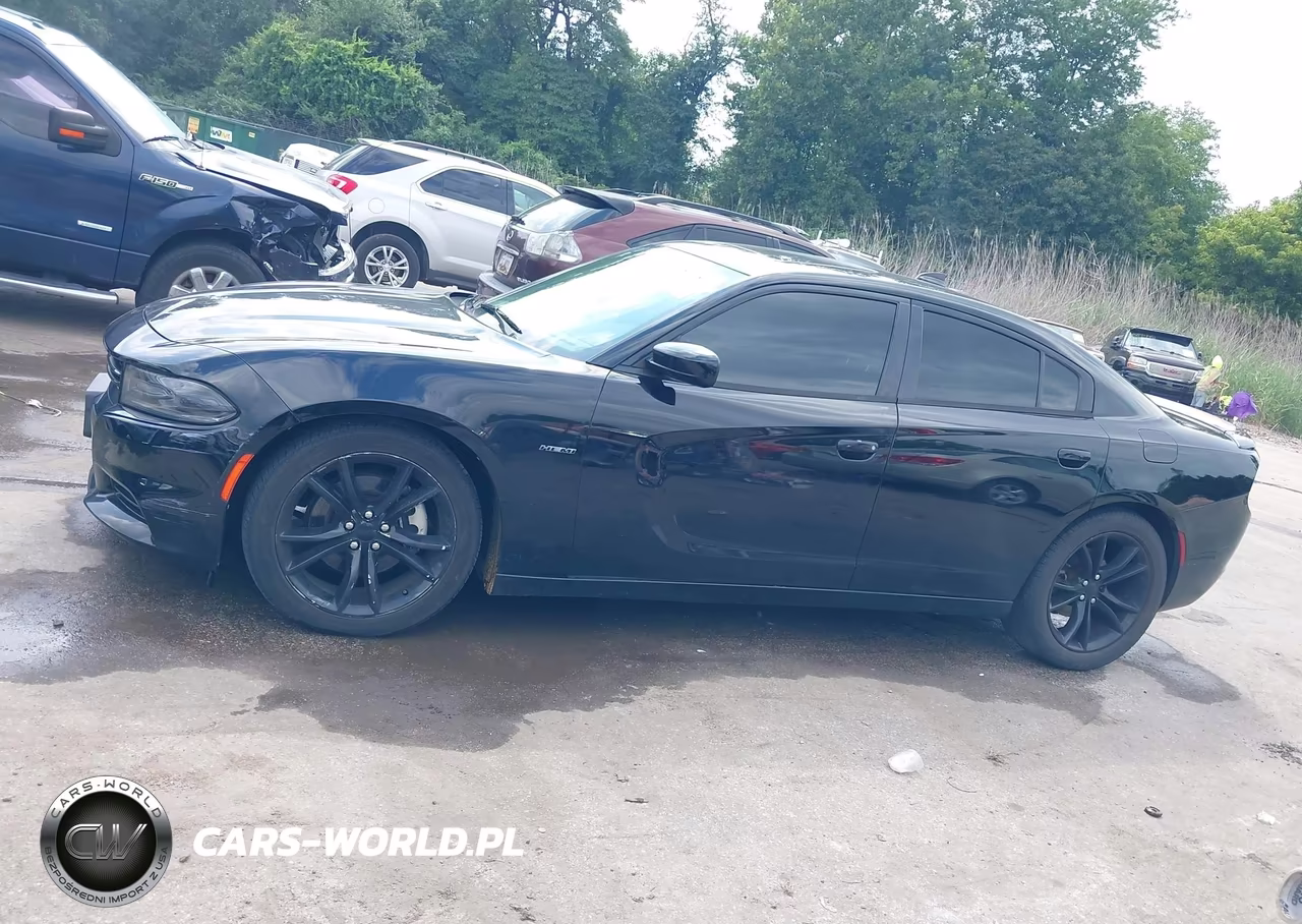 2015 Dodge Charger R-T VIN:2C3CDXCTXFH907220 - 14