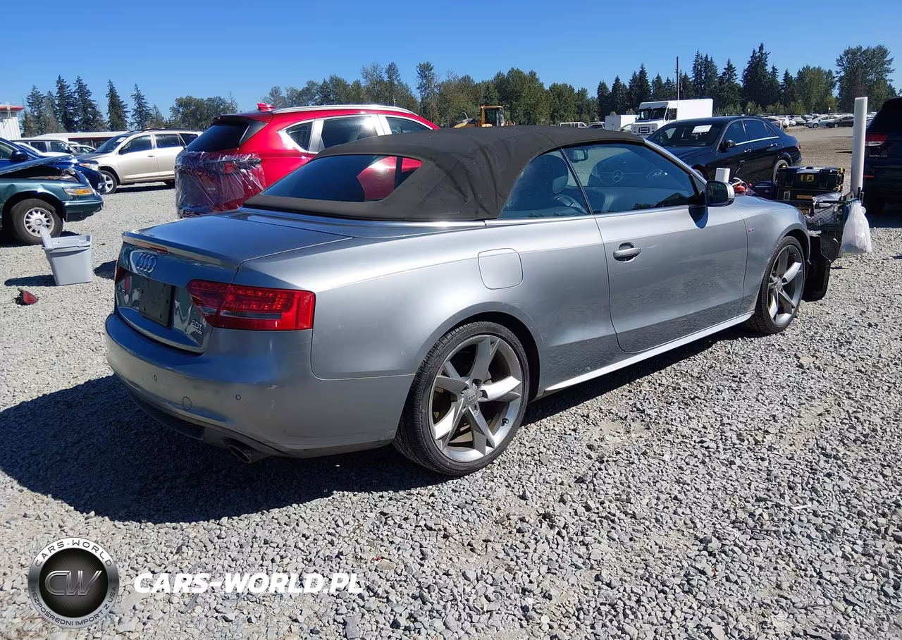 2011 Audi A5 2.0T Premium VIN:WAUWFAFHXBN005298 - 4