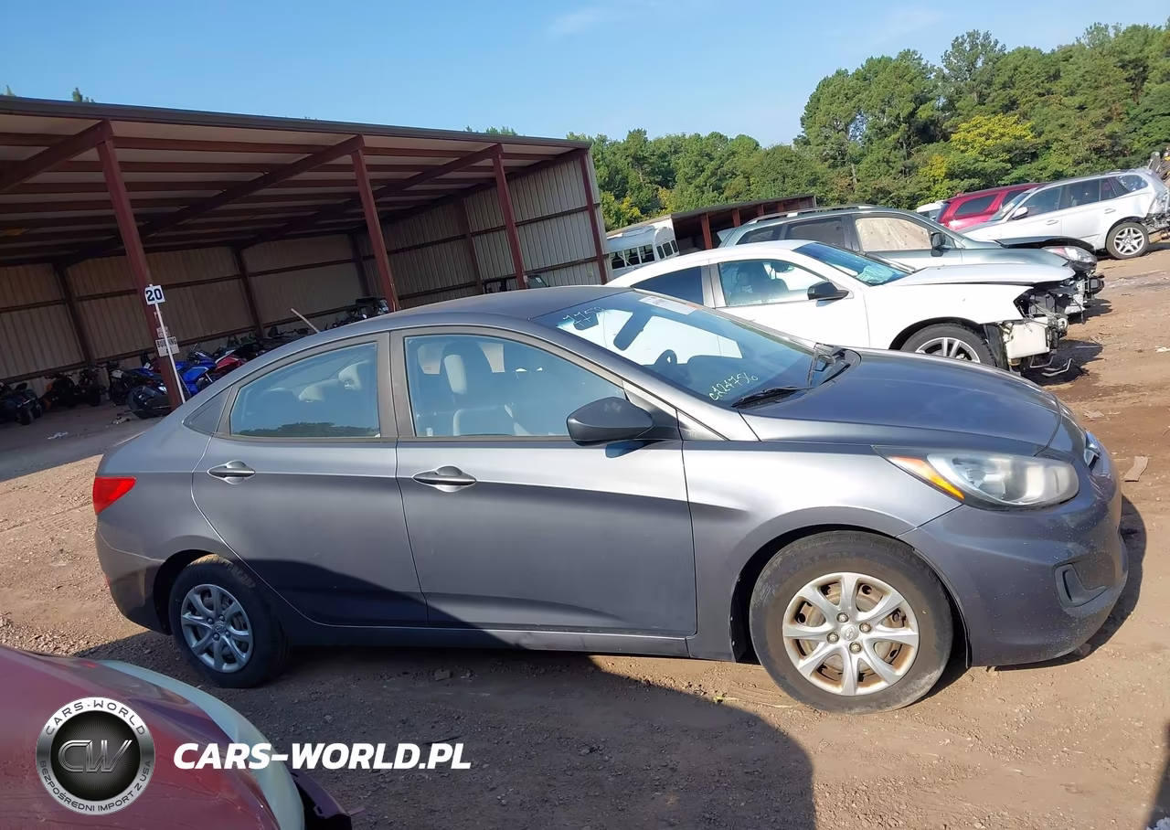 2013 Hyundai Accent Gls VIN:KMHCT4AE2DU357759 - 12