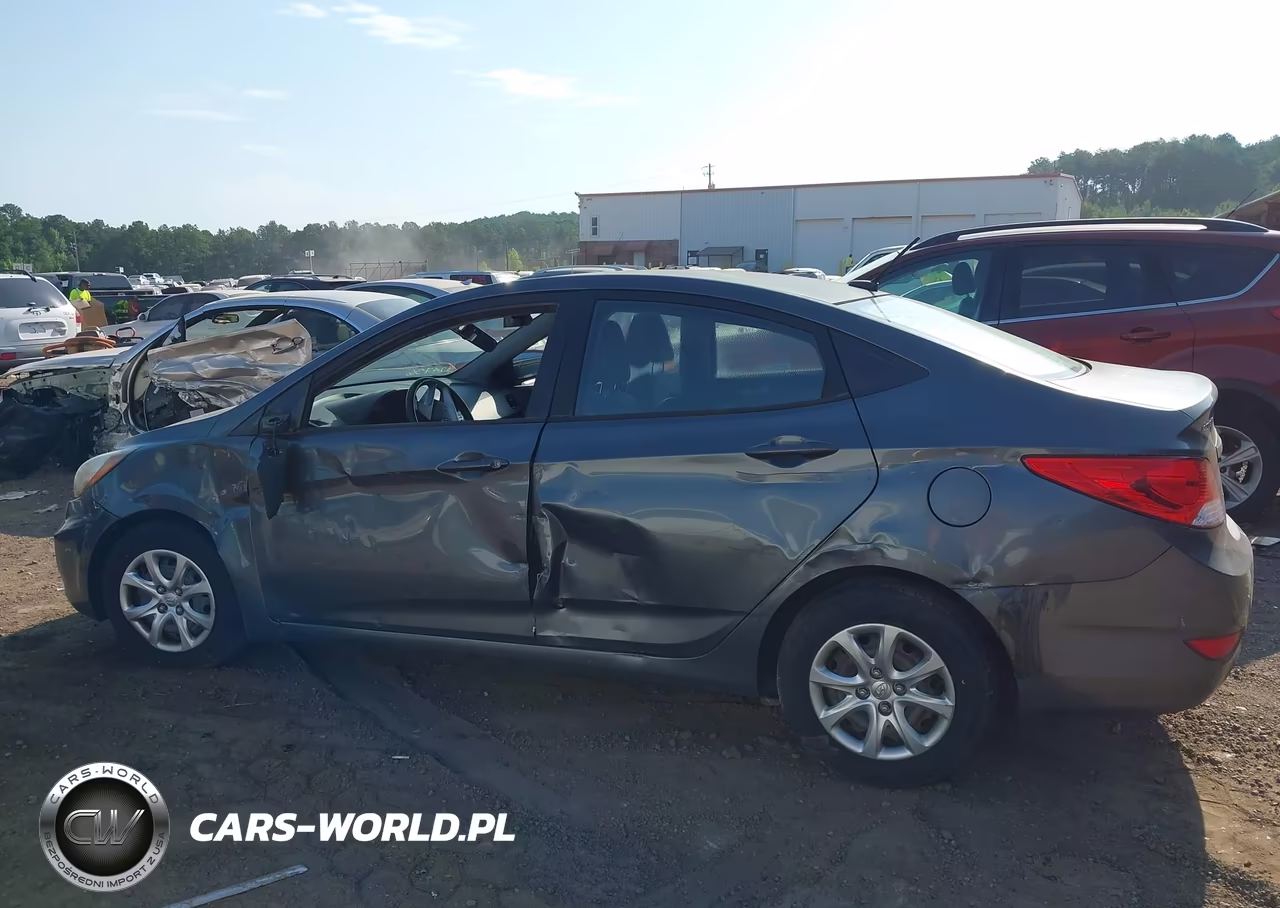 2013 Hyundai Accent Gls VIN:KMHCT4AE2DU357759 - 13