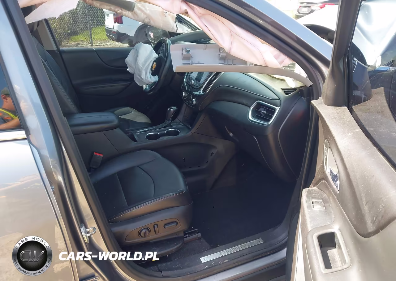 2018 Chevrolet Equinox Premier VIN:3GNAXVEV6JL179352 - 5