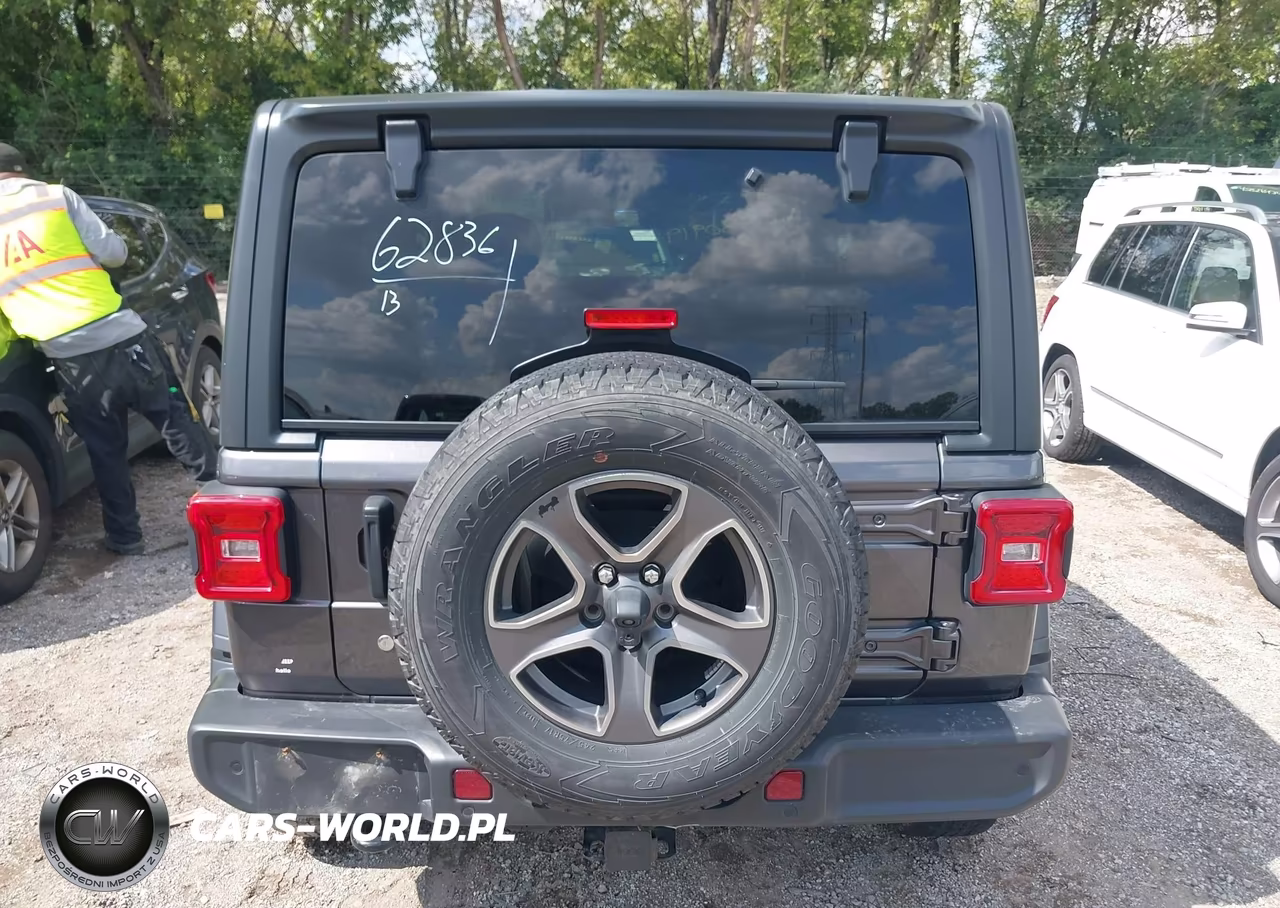 2018 Jeep Wrangler Sport S 4X4 VIN:1C4GJXAG5JW161412 - 16