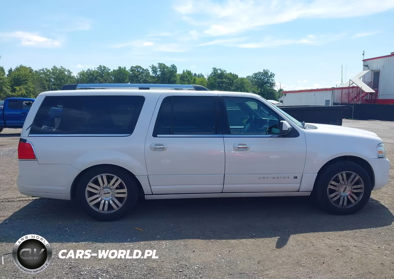 2011 Lincoln Navigator L VIN:5LMJJ3H50BEJ08233 - 13