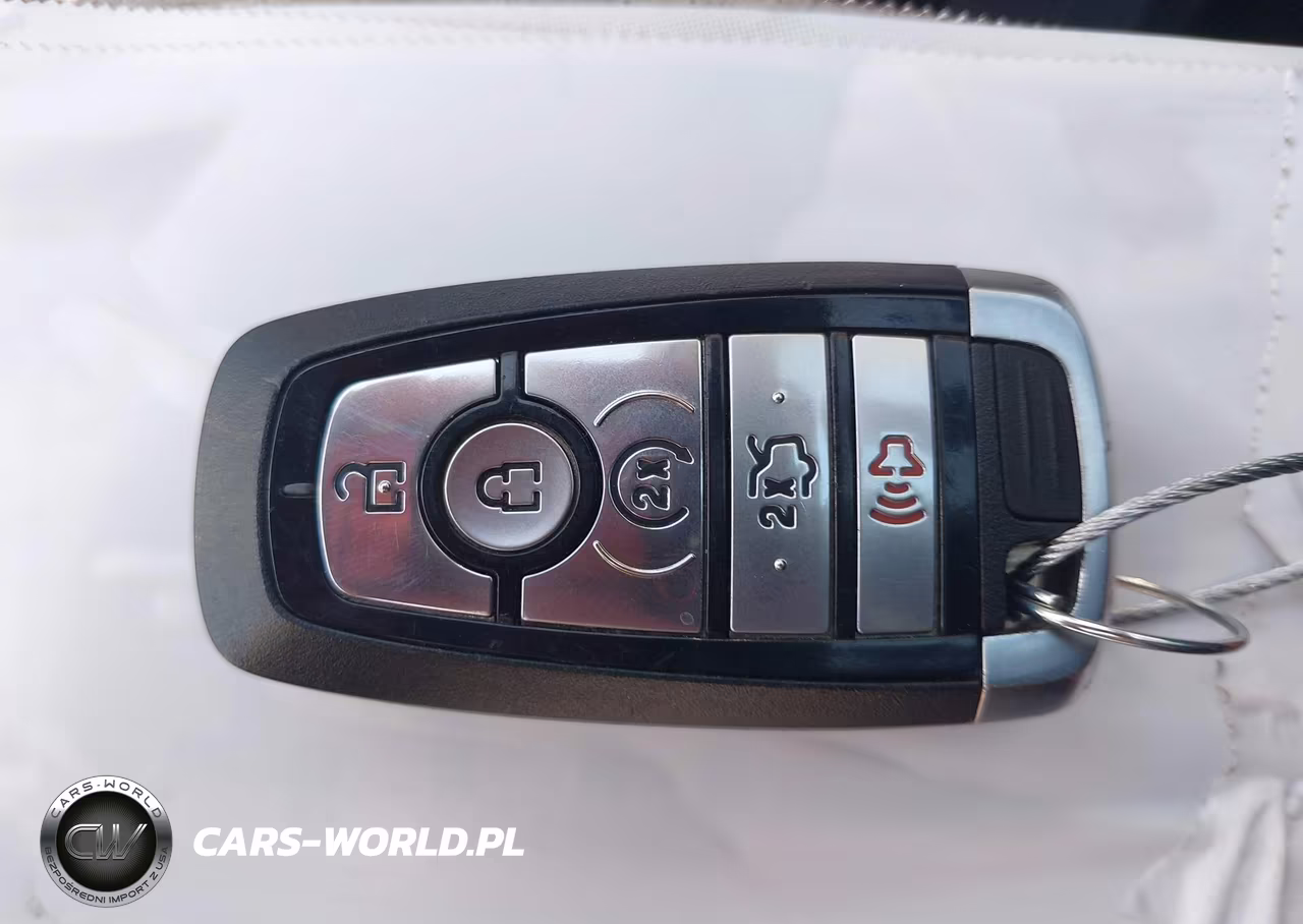 2020 Ford Fusion Hybrid Titanium VIN:3FA6P0RU0LR113548 - 11