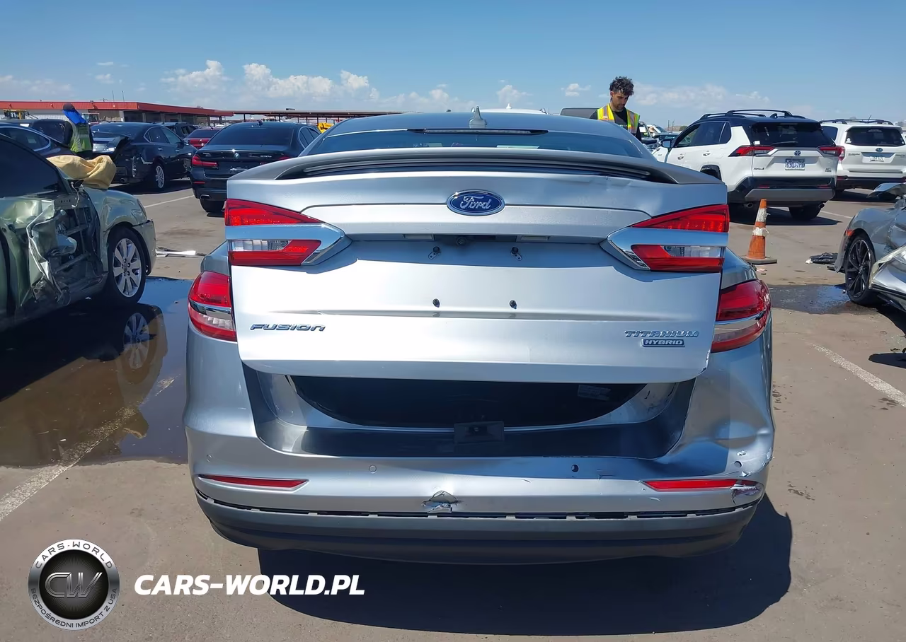 2020 Ford Fusion Hybrid Titanium VIN:3FA6P0RU0LR113548 - 16