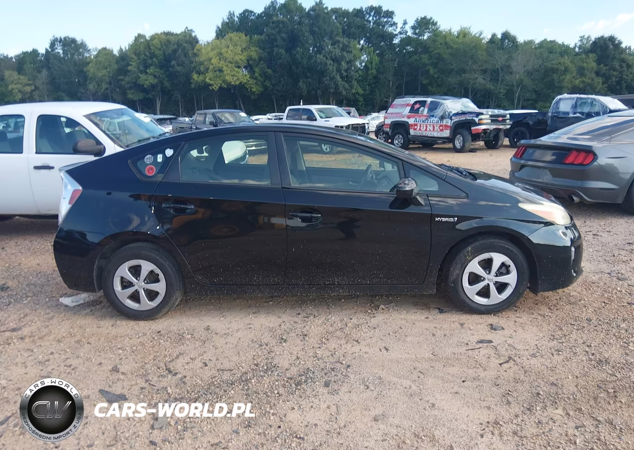 2012 Toyota Prius Two VIN:JTDKN3DU8C5473371 - 13