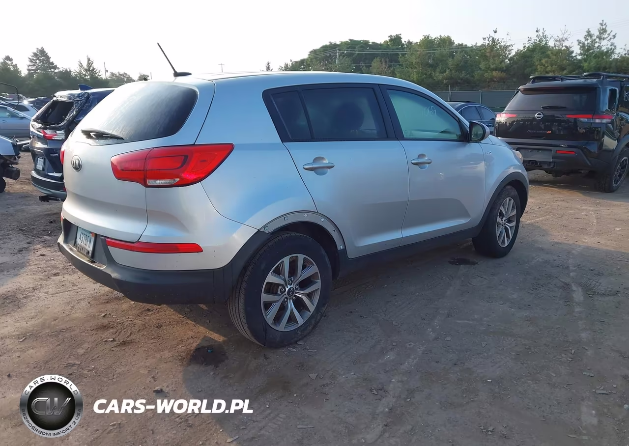 2014 Kia Sportage Lx VIN:KNDPBCAC2E7603856 - 4