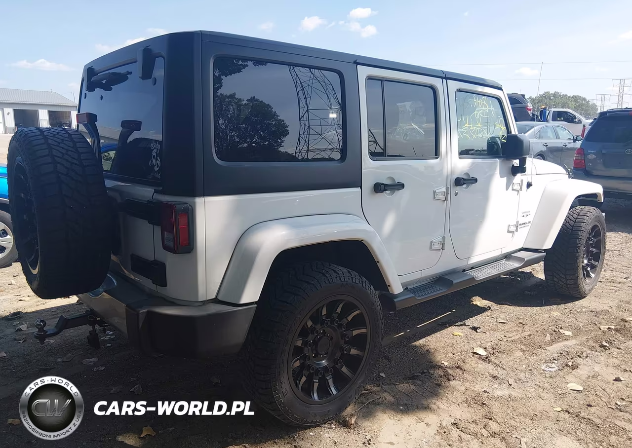 2016 Jeep Wrangler Unlimited Sahara VIN:1C4HJWEG8GL297553 - 4