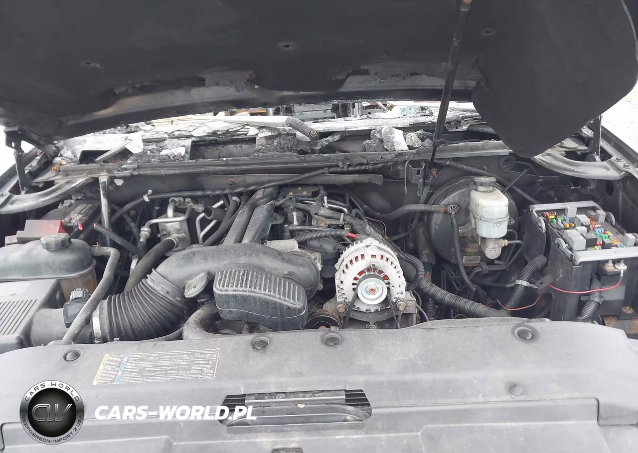 2010 Chevrolet Suburban 1500 Ls VIN:1GNUKHE33AR217401 - 10