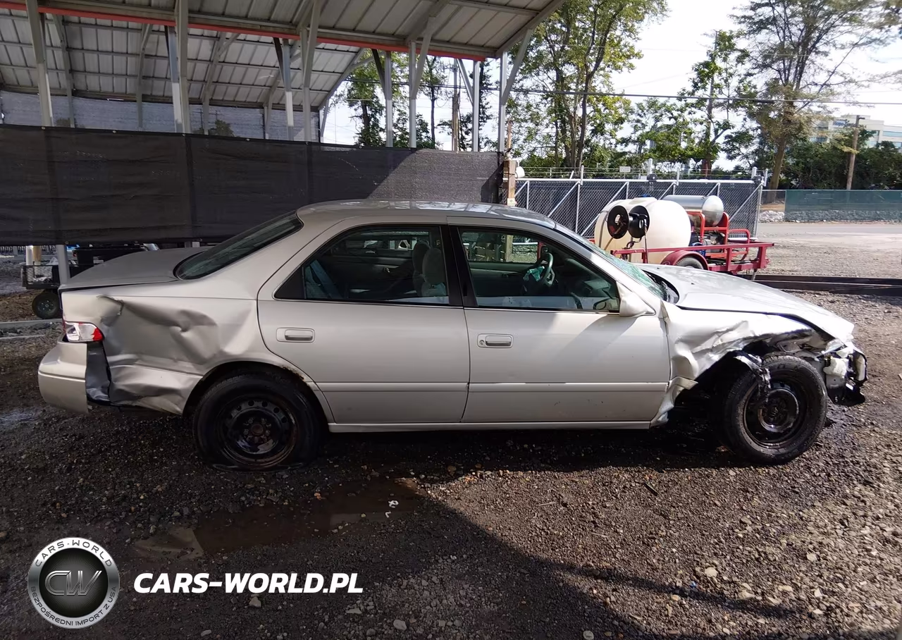 2001 Toyota Camry Le VIN:4T1BG22K71U090574 - 13