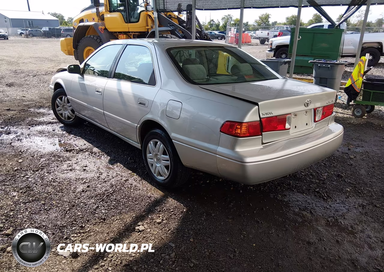 2001 Toyota Camry Le VIN:4T1BG22K71U090574 - 3
