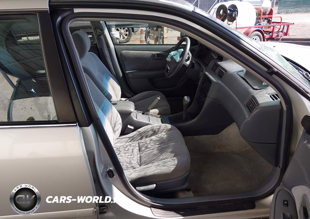 2001 Toyota Camry Le VIN:4T1BG22K71U090574 - 5