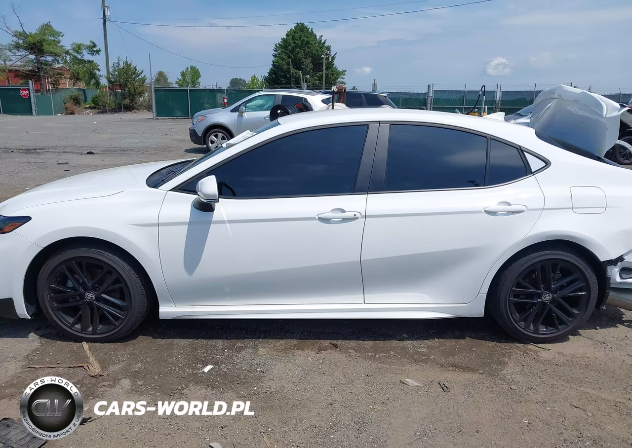 2026 Toyota Camry Se VIN:4T1DAACK1TU223514 - 15