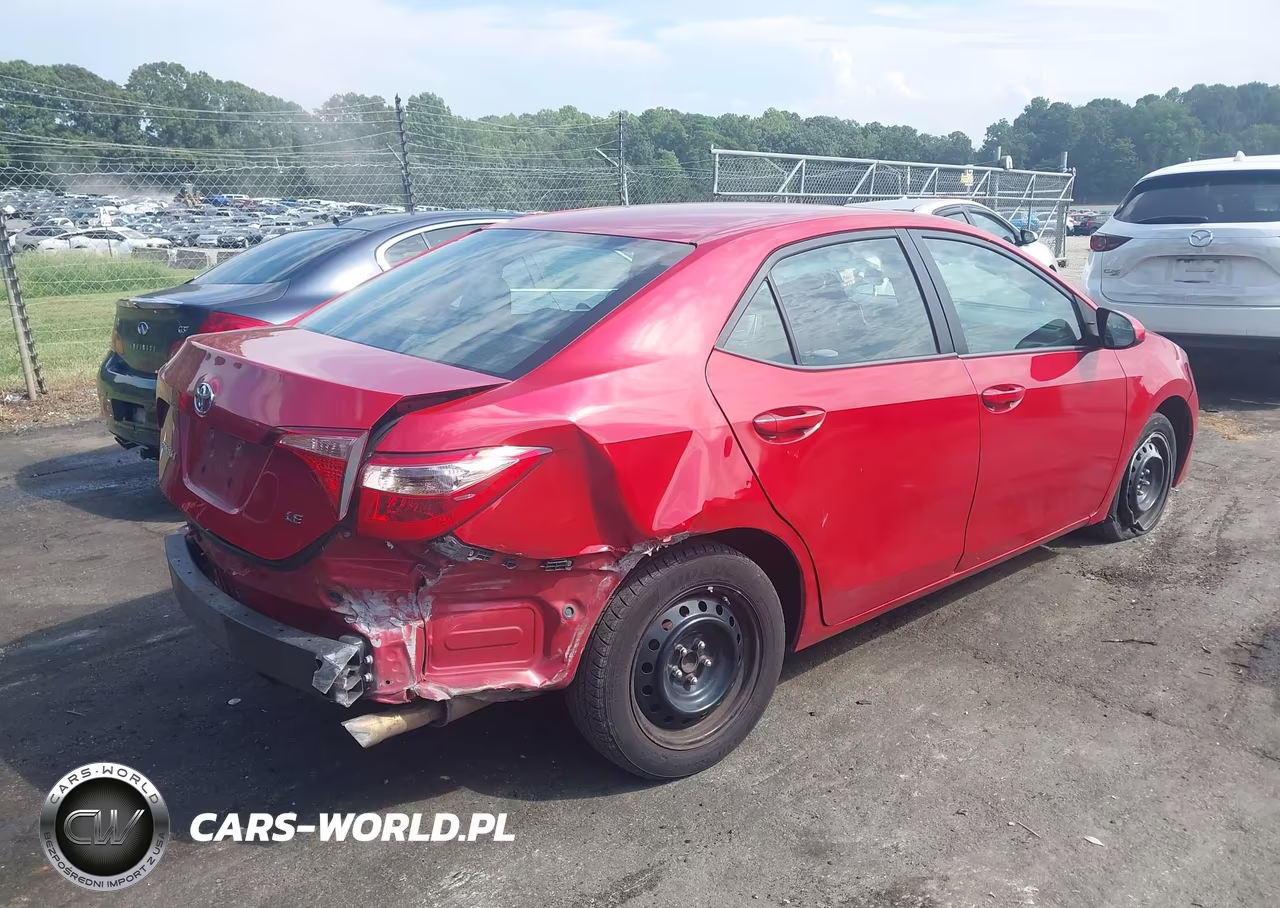 2018 Toyota Corolla Le VIN:2T1BURHE5JC057111 - 4