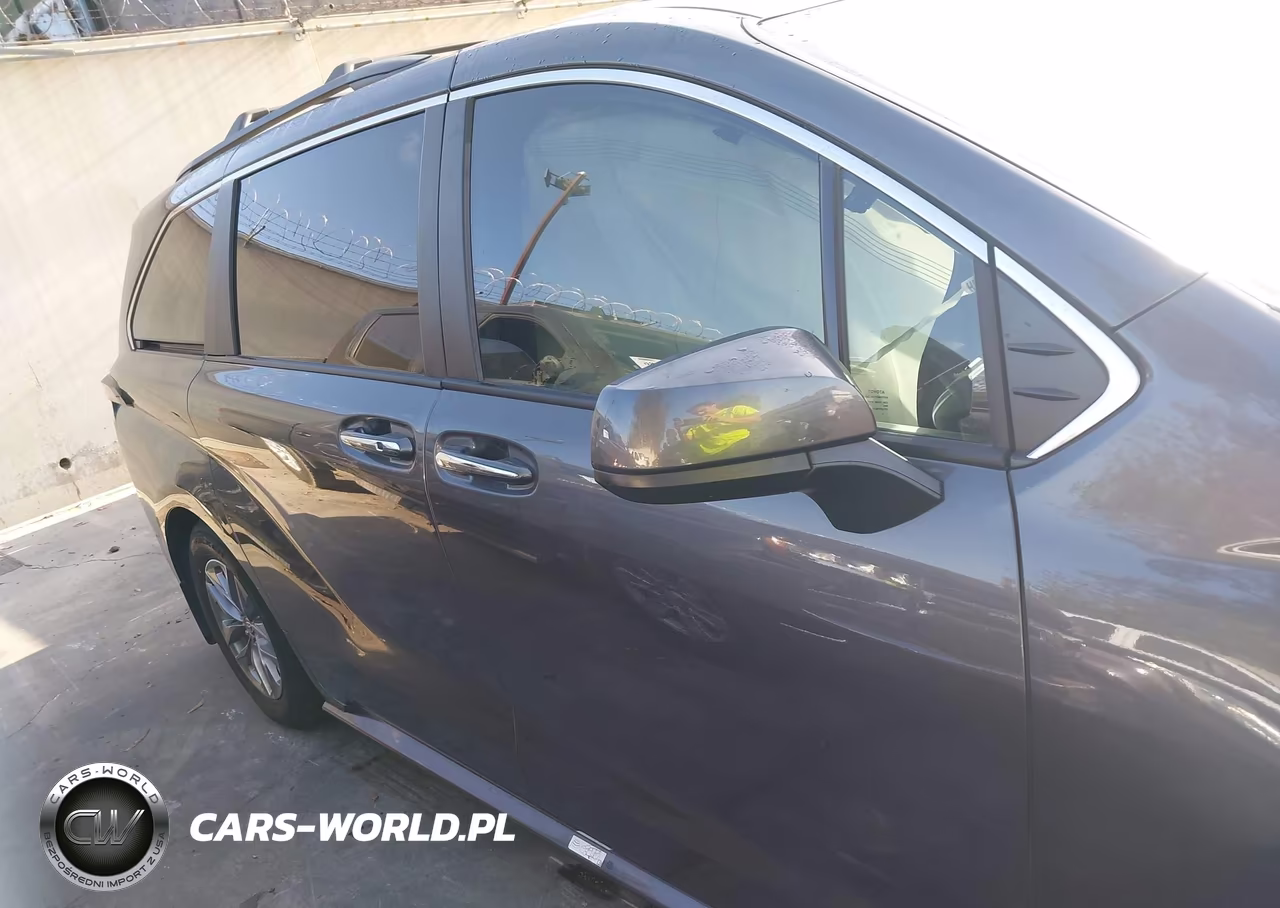 2025 Toyota Sienna Xle VIN:5TDJRKEC4SS236546 - 14