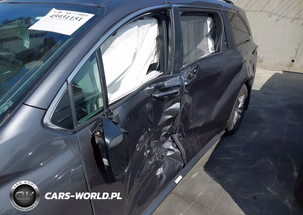 2025 Toyota Sienna Xle VIN:5TDJRKEC4SS236546 - 21