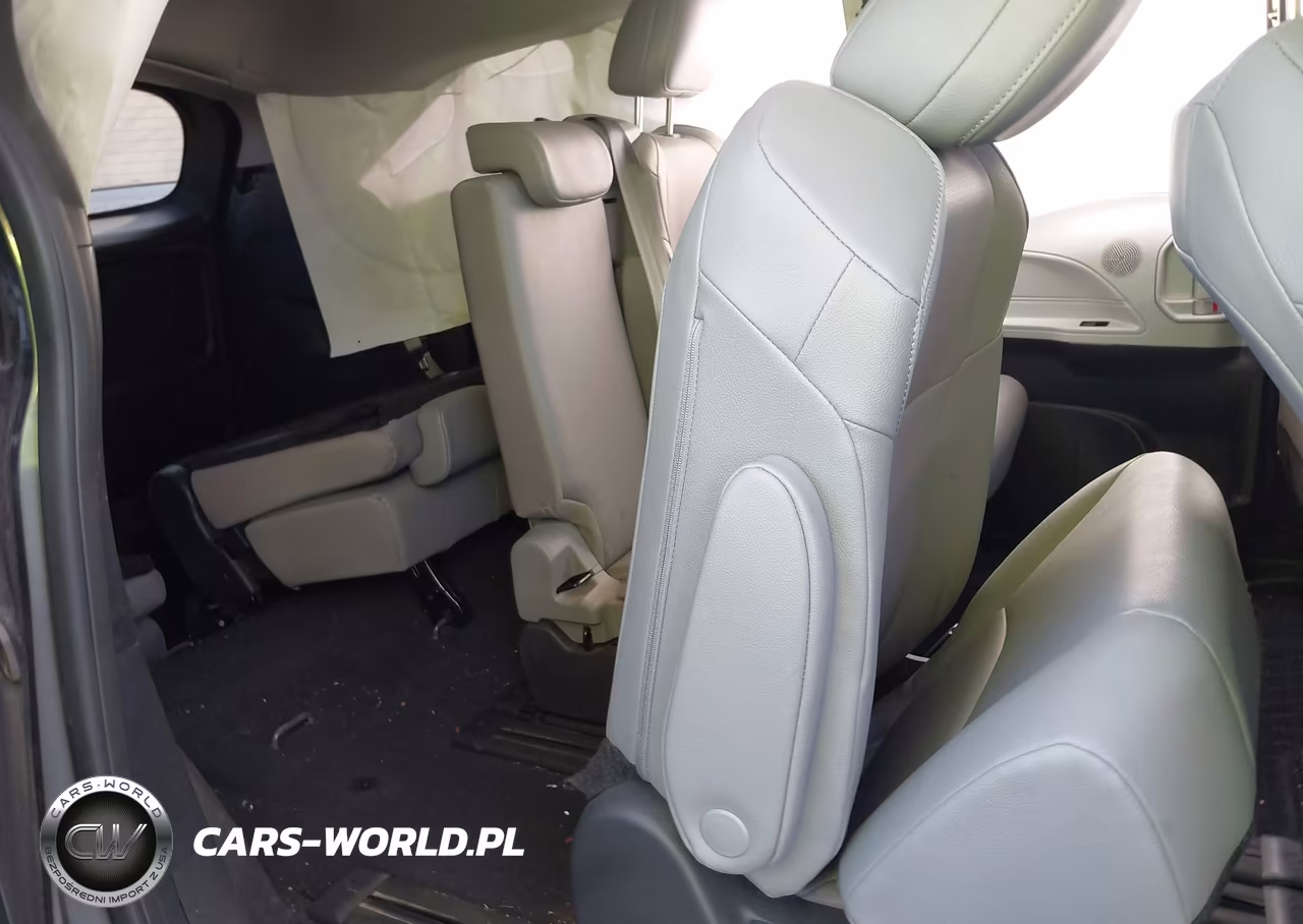 2025 Toyota Sienna Xle VIN:5TDJRKEC4SS236546 - 8