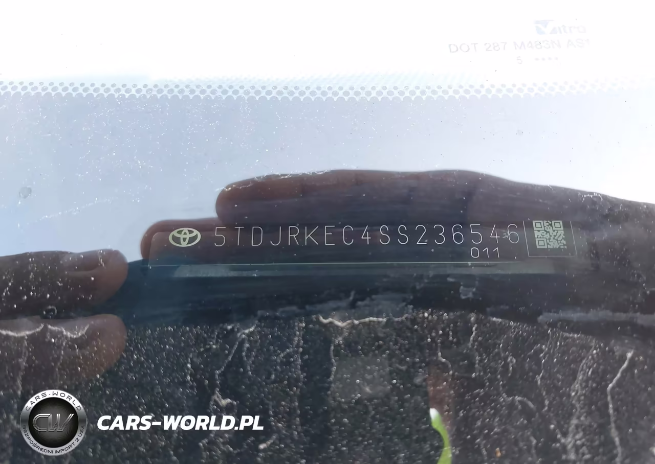 2025 Toyota Sienna Xle VIN:5TDJRKEC4SS236546 - 9