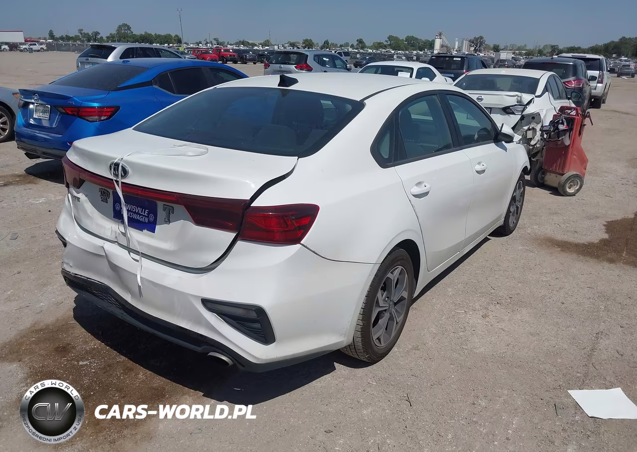 2021 Kia Forte Lxs VIN:3KPF24AD8ME316353 - 4