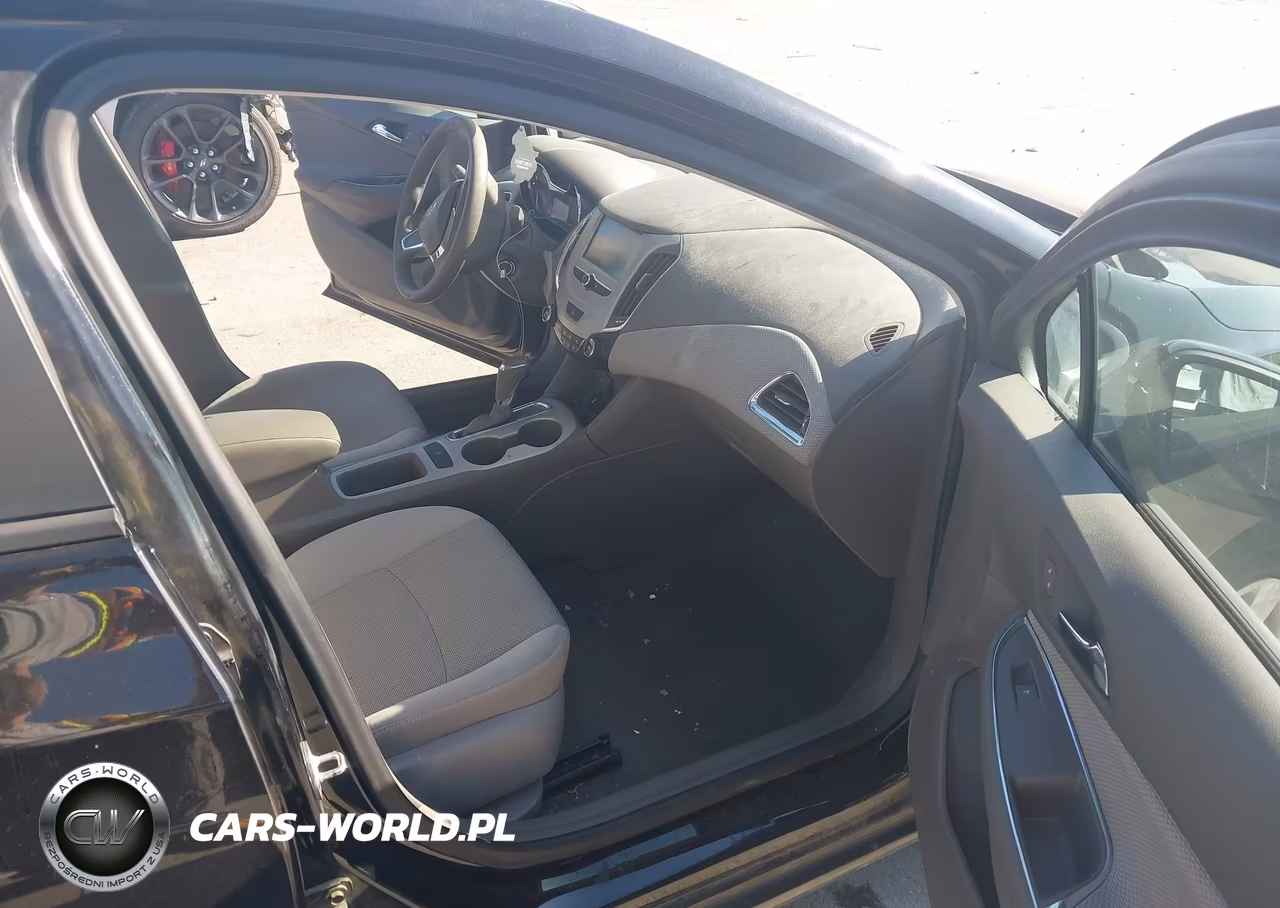 2018 Chevrolet Cruze Ls Auto VIN:1G1BC5SM3J7231571 - 5