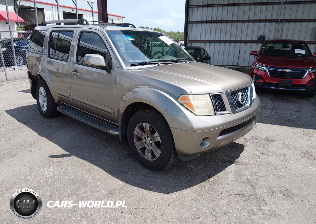 2005 Nissan Pathfinder Le
