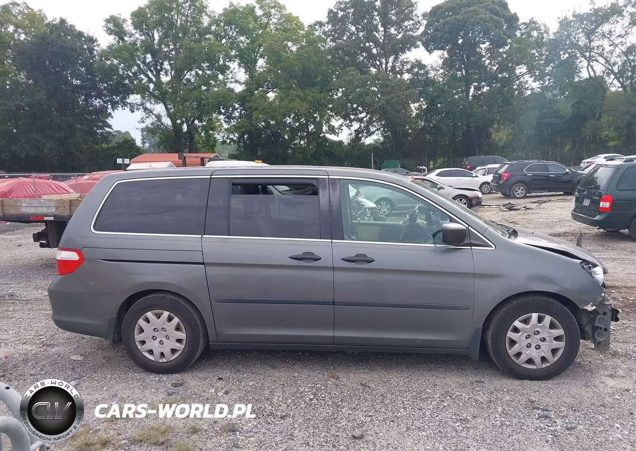 2007 Honda Odyssey Lx VIN:5FNRL38267B110682 - 13