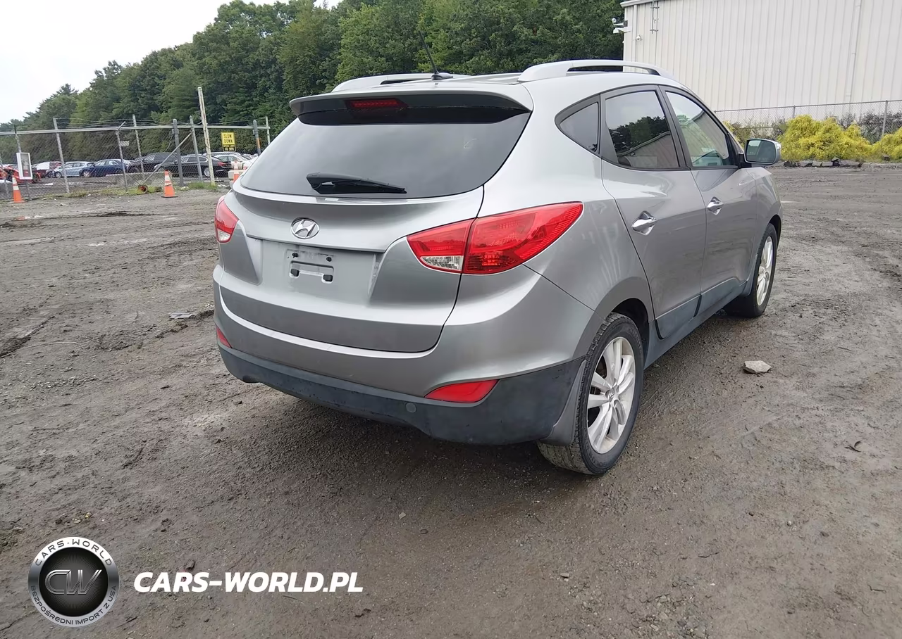 2012 Hyundai Tucson Limited VIN:KM8JUCAC7CU369420 - 4