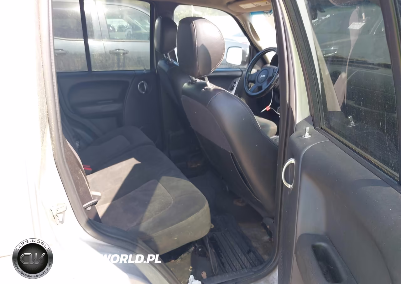 2004 Jeep Liberty Limited Edition VIN:1J4GL58K04W114733 - 8