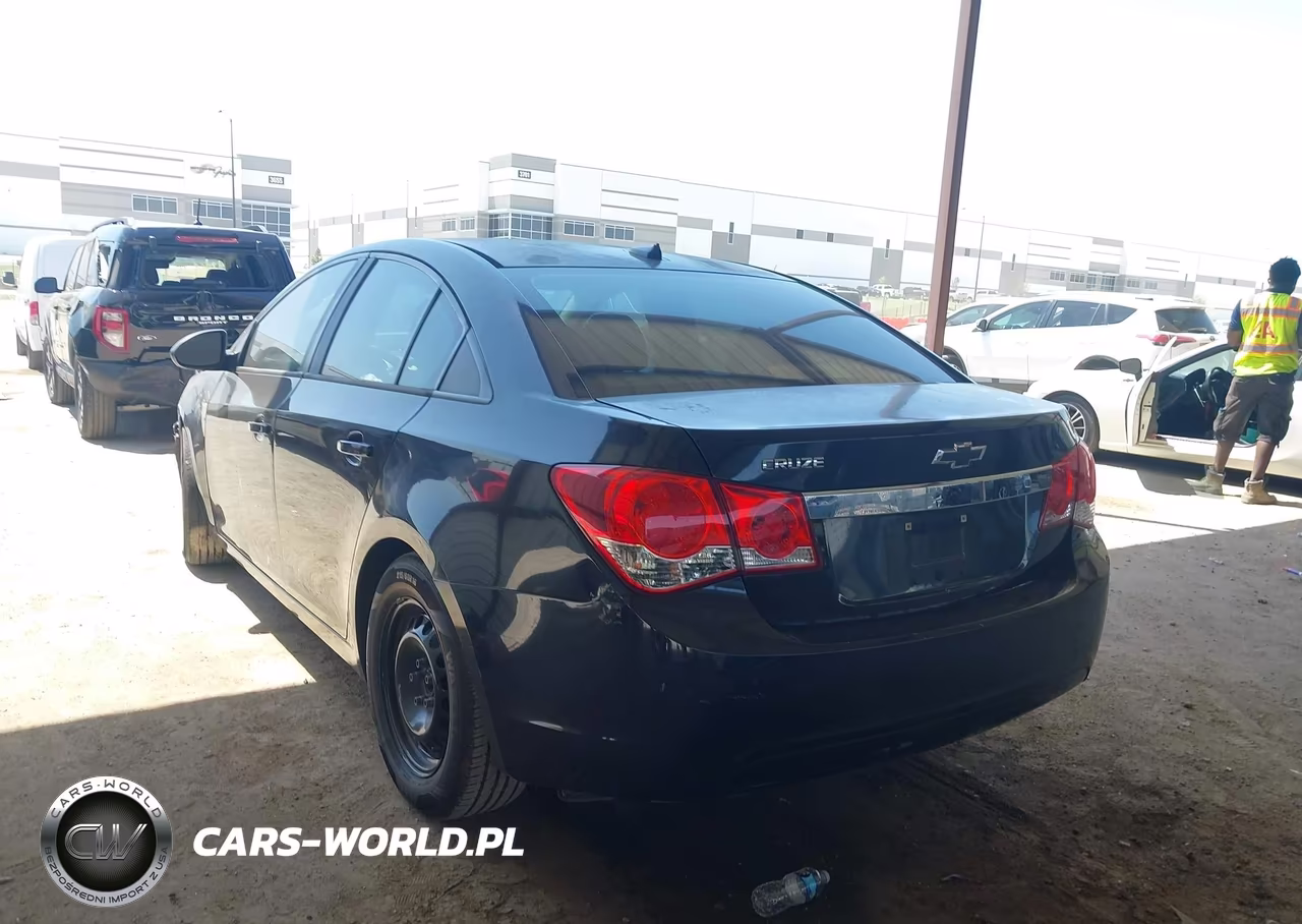 2014 Chevrolet Cruze Ls Auto VIN:1G1PA5SH4E7485309 - 3