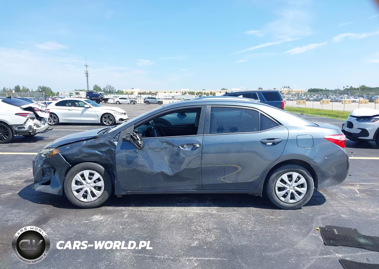 2019 Toyota Corolla L VIN:2T1BURHE9KC126397 - 14