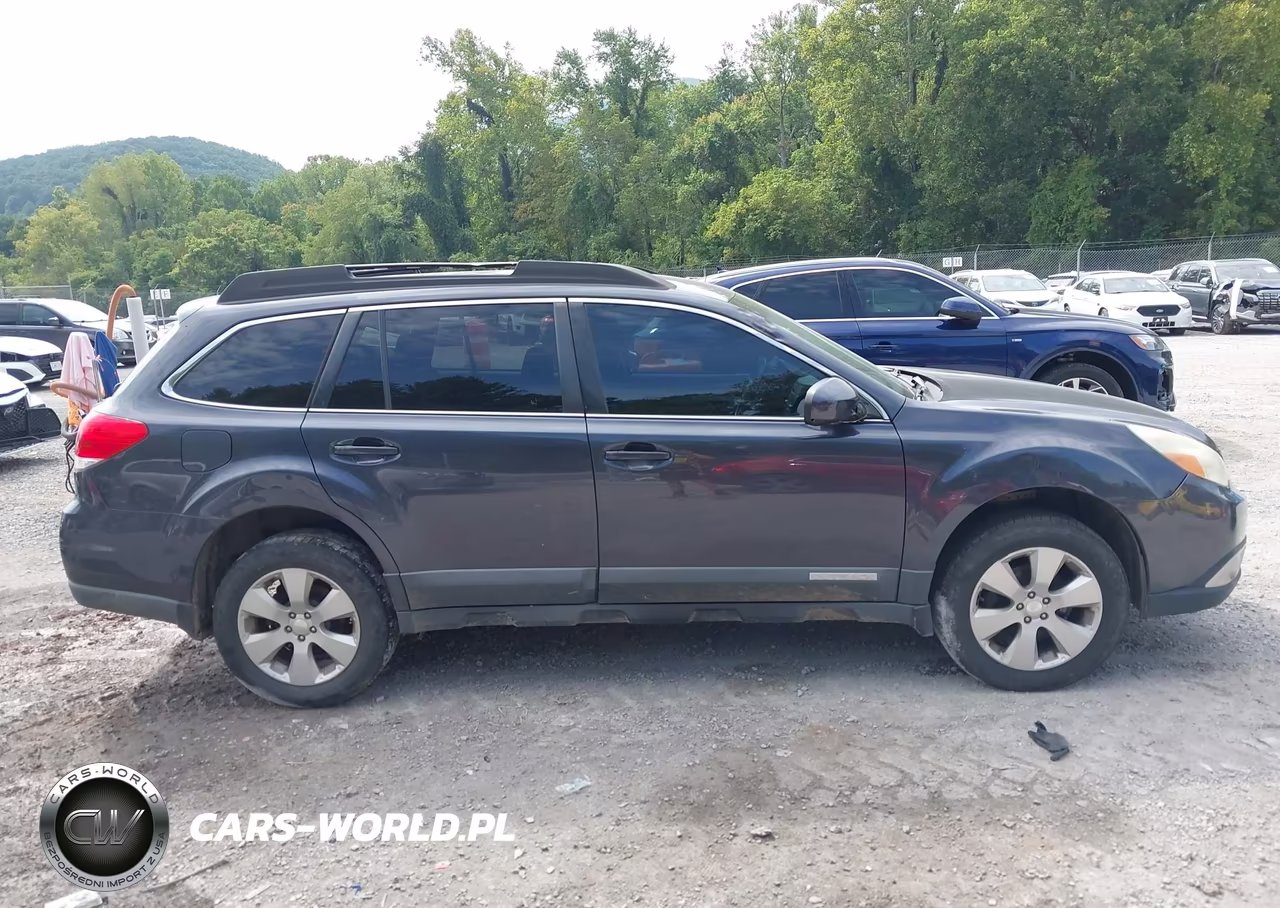 2010 Subaru Outback 2.5I Premium VIN:4S4BRCCC3A3359781 - 13