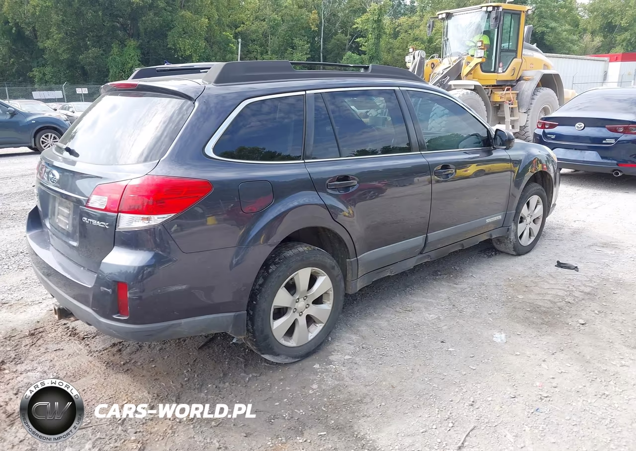2010 Subaru Outback 2.5I Premium VIN:4S4BRCCC3A3359781 - 4