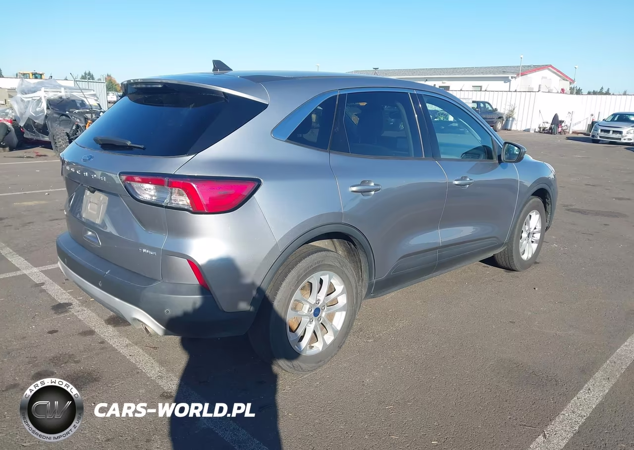 2021 Ford Escape Se VIN:1FMCU9G68MUA58979 - 4