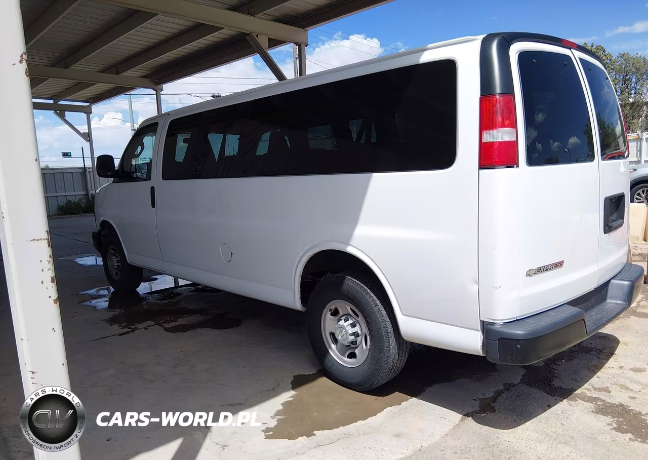 2020 Chevrolet Express Passenger Rwd 3500 Extended Wheelbase Ls VIN:1GAZGNFG2L1251002 - 3