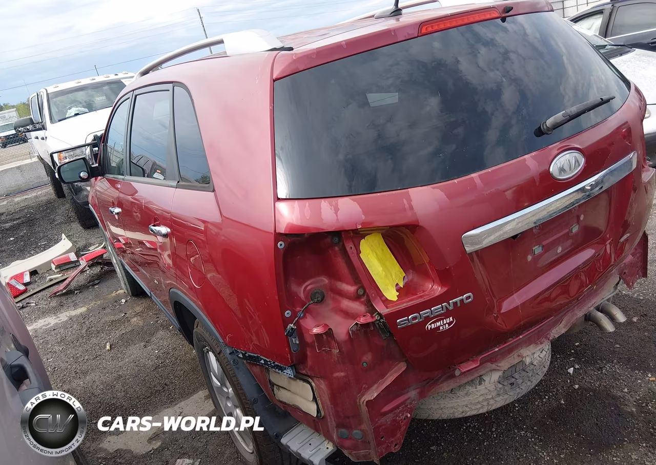 2011 Kia Sorento Lx VIN:5XYKT4A10BG075955 - 3